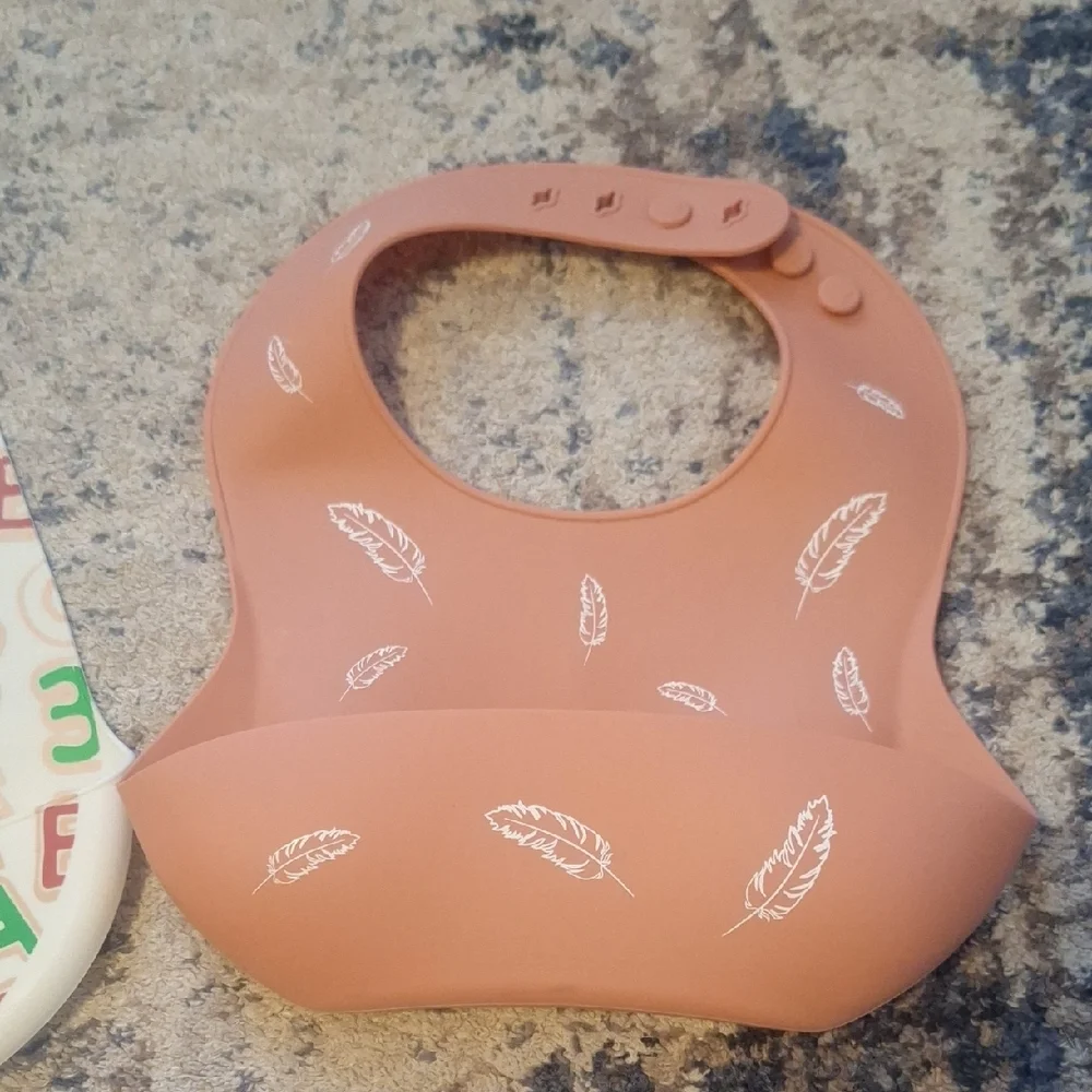Silicone Baby Bibs Alphabet Holiday Design and Feather Design